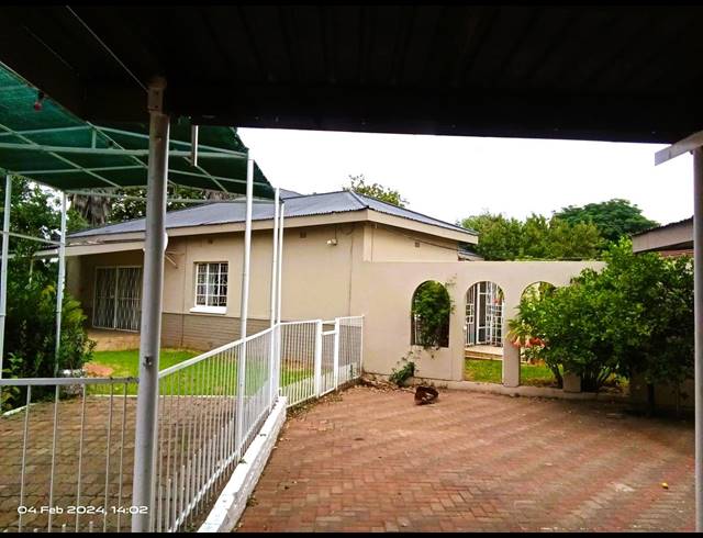 3 BEDROOM HOUSE FOR SALE IN BRENTHURST